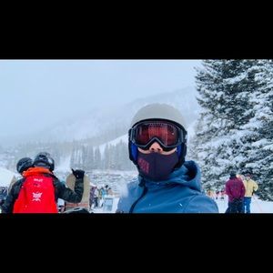 Meet your Posher, Luis